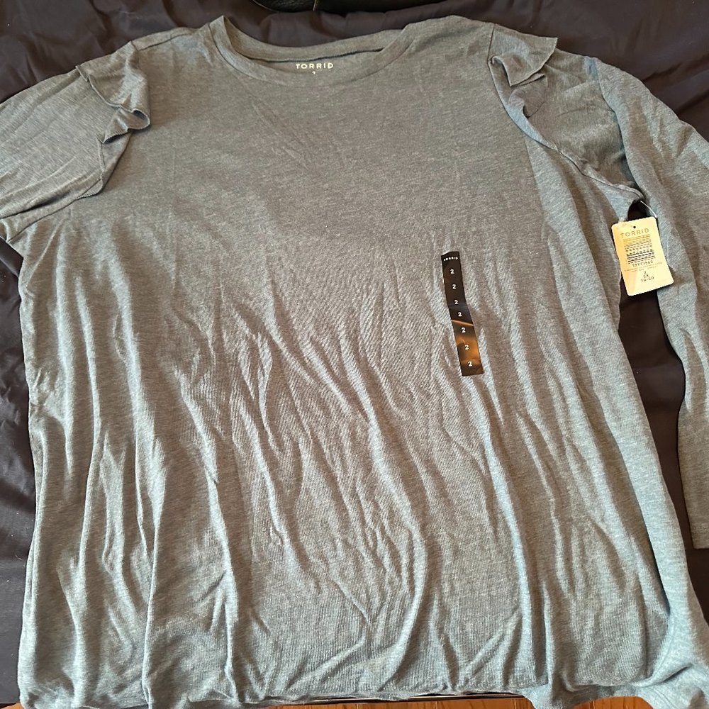 Torrid Size 2X 18-20 - Light Blue Pretty color - Ruffle shoulders Long Sleeves